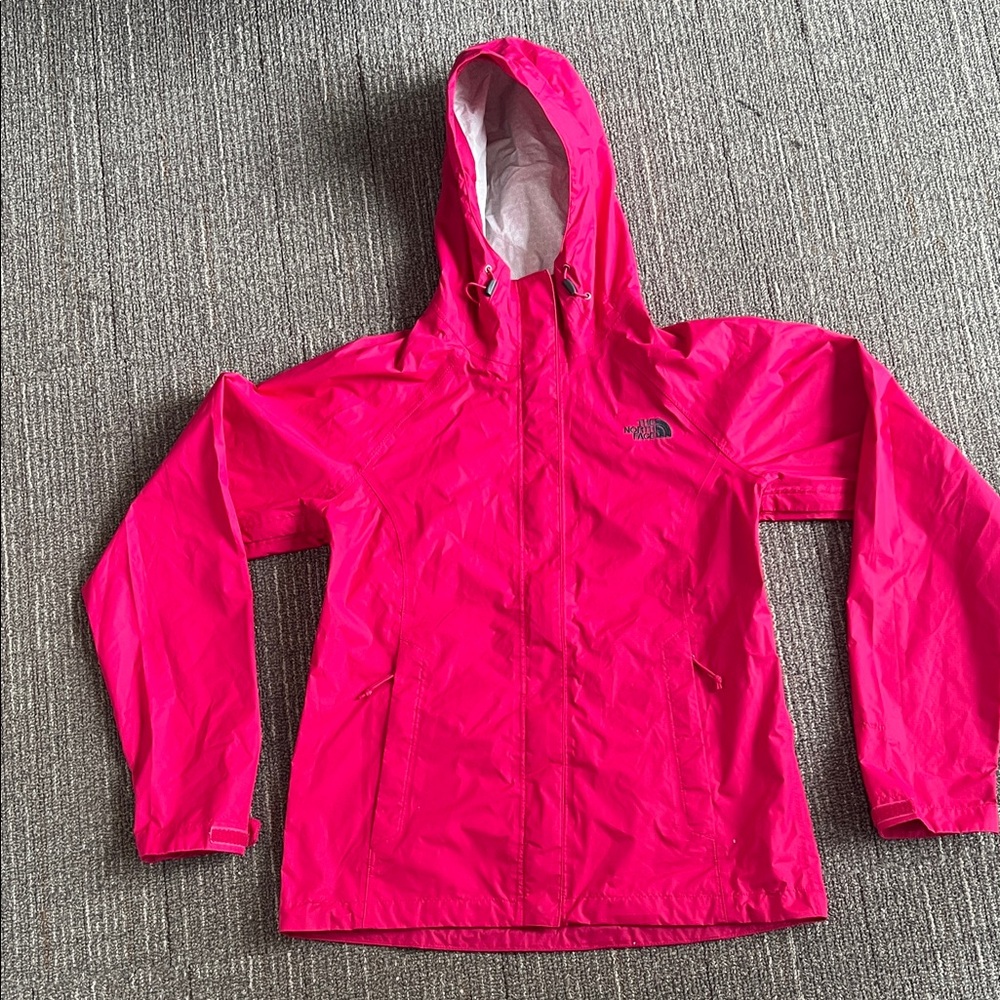 The North Face Women’s Small Magenta DryVent Rain Jacket | Hooded 🌧️💗